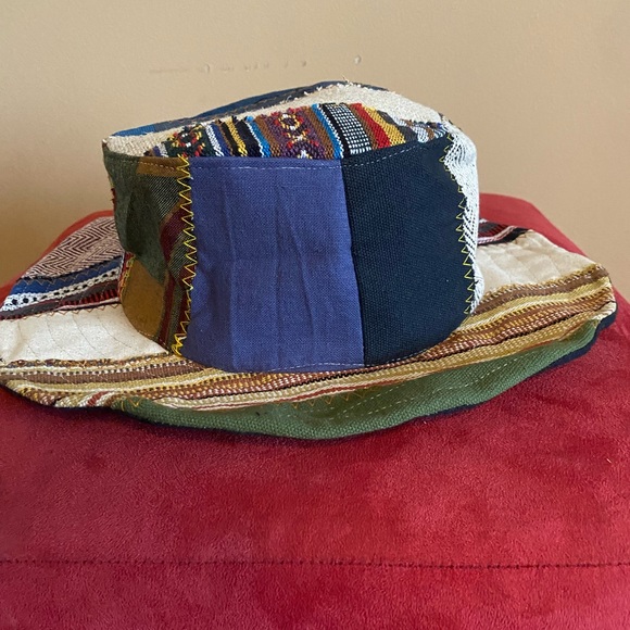 Wide brim hat - Picture 2 of 7